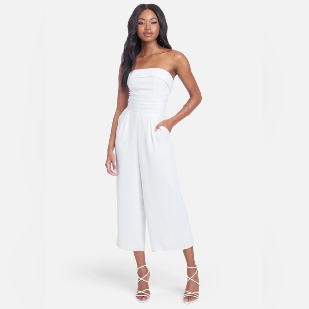 Bebe new White strapless culotte jumpsuit. Size 8